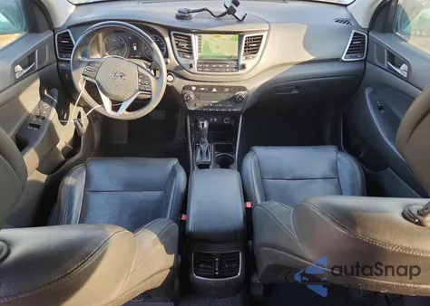 2016 Hyundai Tucson Limited z USA, uszkodzony, nr VIN KM8J33A26GU213045